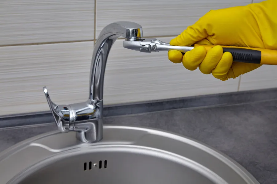 When To Call A Professional For Faucet Repair Services Palmdale, CA